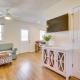 Lavallette Apartment with Patio - Walk to the Beach!, Lavallette (fotografie 6)
