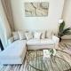 Chic & Modern 1br Apt Balcony Pool Parking, Dubai - Foto 8