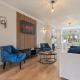 3 Bedroom Home Driveway King Beds Nr Solihull, Edgbaston, Digbeth, HS2 sites, NEC, M42 & Lots more- Central Birmingham, Бирмингем