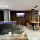 NOWA Arya PH - Huge Hot Tub & AC Steps from Lleras Park, Медельин - Фото 1