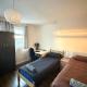 Upton Park - House, London - Photo 1