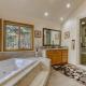 6000 sqft Pine House with indoor swimming pool, Reno (zdjęcie 8)