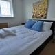 3 bed London home, free parking & self check in, Лондон - Фото 4