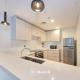 Luxury 1BR Apartment in 1 Residences near Dubai Top Attractions, Dubái - Foto 9