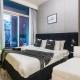 Luxury 2BD Apt with Pool GYM & Burj Khalifa Views, Dubaï - Photo 4