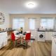 Edwards House, Sleeps 5 in 3 bedrooms, Bath Road, Cheltenham - Fotografie 1