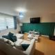 stylish two bed Ipswich apartment close to the waterfront sleeps 5 perfect for contractors leisure travel stays - Photo 6