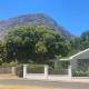 8 Sleeper, 4 Bedroom Home in Franschhoek Франсхук - Фото 2