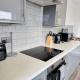 Two Bedroom Flat by Brookland Stays Serviced Accommodation Short Lets Leeds with Free WiFi Yeadon - Foto 8
