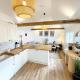 Charming, brand new townhouse near the sea, Hythe