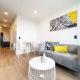 Stylish & Cozy 1 Bedroom Penthouse Apartment in CBD Near Skytower- Pool Gym Sauna, Окленд - Фото 1