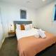 Designed Penthouse 2Bed & 2Bath with SkyTower View on Queen St, Окленд - Фото 8