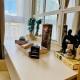 Venice Staycation Cozy Glimpse of Grand Canal View Retreat, Manila - Photo 9