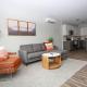 Luxury Apartment with Gym, Steps From Commuter Rail #3013, Reading (foto 5)