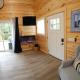 New! Pine Ridge Tiny Cabin with Hot Tub!, Lampe - Fotografie 6