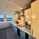 Two Bedroom Flat by Brookland Stays Serviced Accommodation Short Lets Leeds with Free WiFi Yeadon - Foto 3