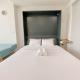 Luxurious Studio at Art Deco Apartment By Travelio Bandung - Foto 3