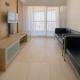 Modern 2BR at Braga City Walk Apartment By Travelio, Bandung - Fotografie 9