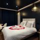 Luxury Suite Romantic Getaway with Jacuzzi, Castres (foto 2)