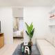 48-4FW Newly Renovated 2br Midtown West W&D, New York - Photo 5