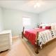 4BR Home by IU Sleeps 10 Jet Tub Close to Downtown Bloomington - Foto 4