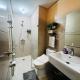 Two Palm Tree Villas Condominium - Studio 1O with Balcony - Across Terminal 3 Airport, Манила - Фото 7
