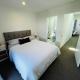 New 2bed2bath townhouse with parking by Hagley Park Christchurch - Photo 4