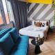 YalaRent Athens Central Suites Retreat, Athen - Foto 10