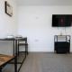 Studio - Kitchen - Parking - Ideal for Contractors Gorseinon - Foto 10