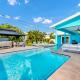 Ocean house with Hot Tub and Heated pool ! Beach 1 minute walk !, Cape Canaveral (foto 4)