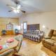 Rustic Apartment with Sunset Views in Elkhart!, Elkhart (foto 7)