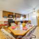 Rustic Apartment with Sunset Views in Elkhart!, Elkhart (foto 9)