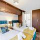Bright & Spacious 3-Bed, 2-Bath Home in Graylands Close, Слау (фото 7)