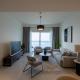 Homes & Beyond I Pristine 2BR with Waterfront view, Dubai - Foto 2