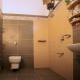 Lakefront 2BHK villa I Cozy A-frame balcony deck & BBQ grill, Kollam - Fotografie 10
