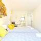 New Large 4 Bedroom & 3 Bathroom Flat near Angel Station in Zone 1 London for Max 13 Guests, Londýn - Fotografie 4