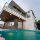 Royal Cabana Lonavla - 6BHK Luxury Villa with Heated pool and Turf, Lonavala - Foto 1