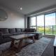 Chic Urban Retreat in Grey Lynn, Окленд - Фото 2