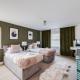 Stunning Detached House with Driveway Parking, Office Room, Self-Check-In, Fast WiFi and Smart TV with Sky and Netflix by Yoko Property, Milton Keynes (fotografie 2)