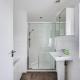 Stunning Detached House with Driveway Parking, Office Room, Self-Check-In, Fast WiFi and Smart TV with Sky and Netflix by Yoko Property, Milton Keynes (fotografie 6)