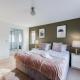 Stunning Detached House with Driveway Parking, Office Room, Self-Check-In, Fast WiFi and Smart TV with Sky and Netflix by Yoko Property, Milton Keynes (fotografie 4)