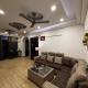 Urban Oasis - Stay Near Expo, Greater Noida - Foto 1