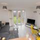 Deluxe 5'Bed House w- Parking - CITY CENTRE