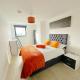 Stylish Haven with Ample Space, Manchester - Photo 3