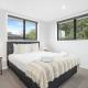 Spacious Stunner! Central, King Bed -By KOSH BNB Hamilton - Foto 8