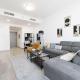 Stylish 1-Bedroom Apartment with Premium Amenities, Dubaï - Photo 1