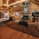 Pet friendly log cabin with hot tub, arcade game, and great deck space! Sevierville - Fotografie 1