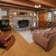 Historic log cabin in the heart of Gatlinburg! Hot tub and pet friendly! - Fotografie 10