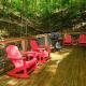 Clean, cozy pet friendly cabin- hot tub & big deck, Sevierville - Photo 3