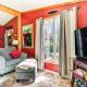 College Station Getaway w/ Hot Tub & Courtyard!, College Station (fotografie 5)